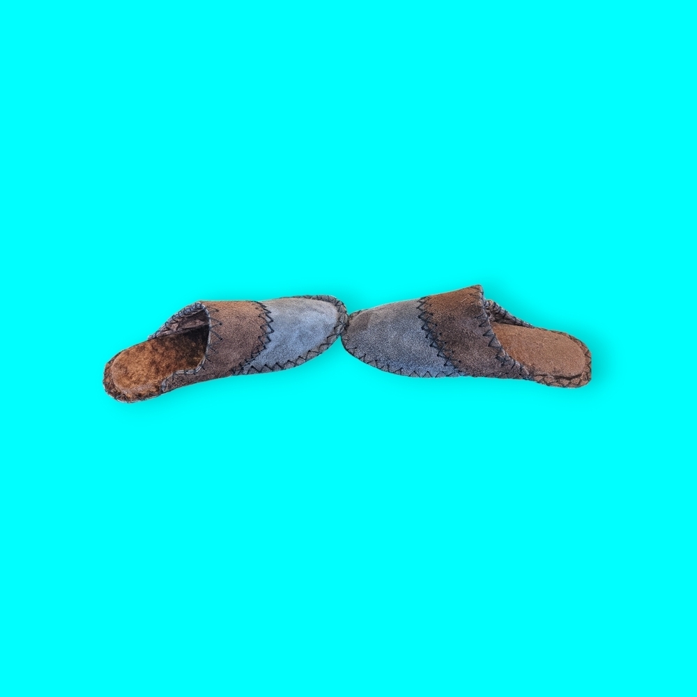 Kids Handmade Leather Slippers - Picture 4 of 6